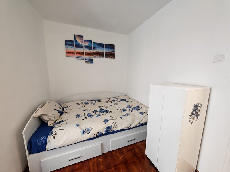 Titan- Policlinica - Nicolae Grigorescu