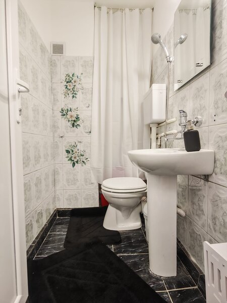 Titan- Policlinica - Nicolae Grigorescu